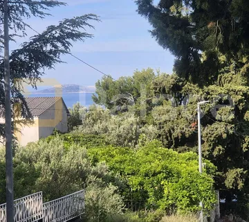 Građevinski teren 830 m2 s dozvolom za rekonstrukciju objekta 110 m2 - Murter, Murter-Kornati