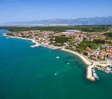 Građevinsko zemljište Vrsi 605m2