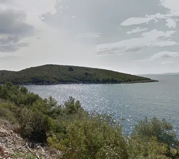 Atraktivno poljoprivredno zemljište u predivnoj Maslinici, otok Šolta - Maslinica, Šolta
