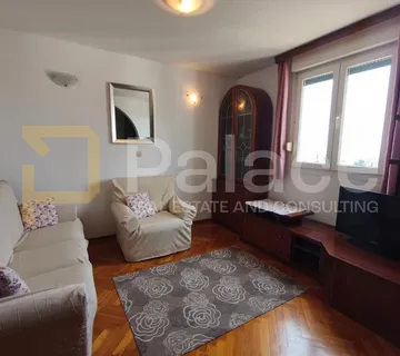 Dvosoban stan s predivnim pogledom na Marjan i grad - Split