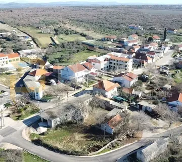 PRILIKA !! Građevinsko zemljište 1023 M2 - Gornje Raštane, Sveti Filip i Jakov
