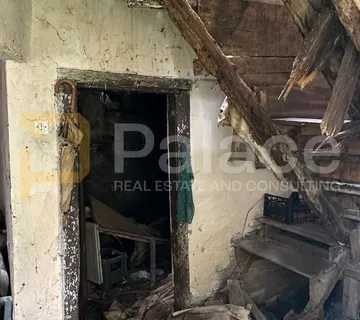 Stara kamena kuća 20 metara od mora - cover