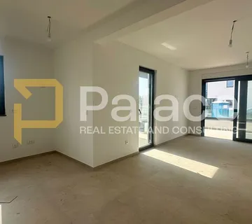 Dvosobni stan sa krovnom terasom 103m2 - Zadar