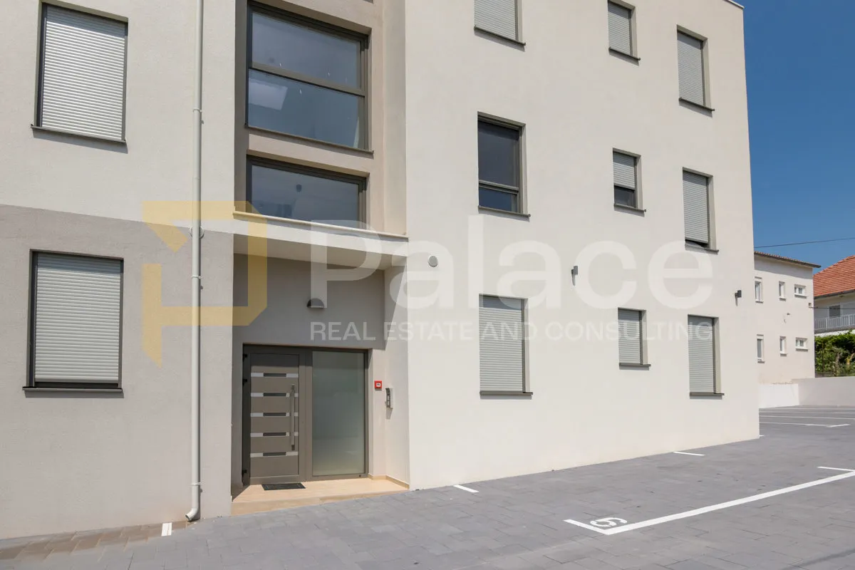 Stan S7 na 2. katu, novogradnja s parkingom, Vodice, 81,50 m2 - cover