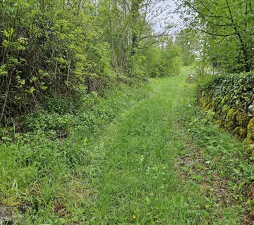 Građevinski teren u mirnom okruženju – Mali Brgud, Matulji, 1259m2 - cover