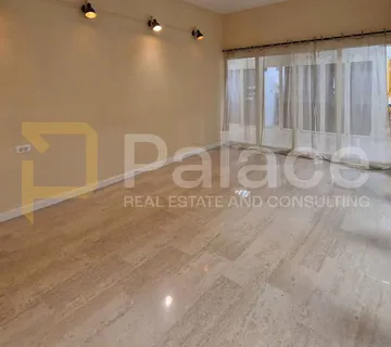 Poslovni prostor u centru Krka, 26 m², frekventna lokacija - cover