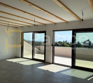 Luksuzni Penthouse od 133 m² s Bazenom, Terasom i Pogledom na more - Premantura, Medulin