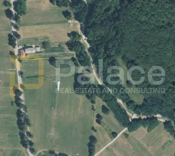 Poljoprivredno zemljište duguljastog oblika u Studeni, Klana - 398 m² - Studena, Klana