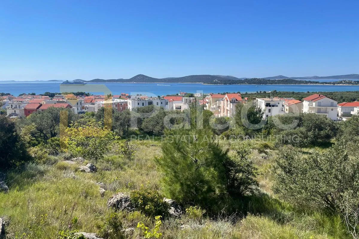 Građevinsko zemljište s pogledom na more, Vodice 3053 m2 - cover