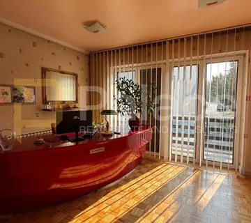 Centar Vukovara – kuća 450 m² s uhodanim dnevnim najmom - cover