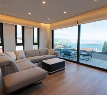 Luksuzan stan u prizemlju novogradnje s pogledom, Opatija, 139m2