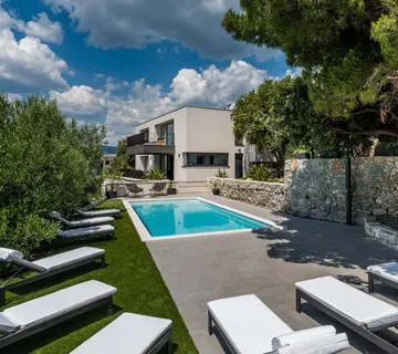 Moderna villa za dugoročni najam - cover