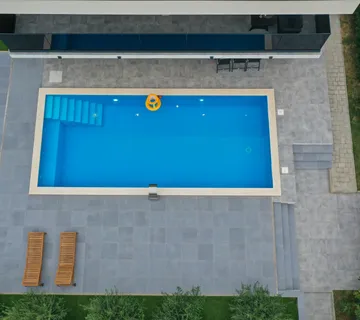 Luksuzna, novoizgrađena Villa na Viru