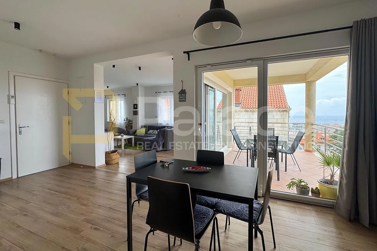 Stan na Pločama 103 m² s tavanom 53 m² i pogledom na more | Dubrovnik - cover