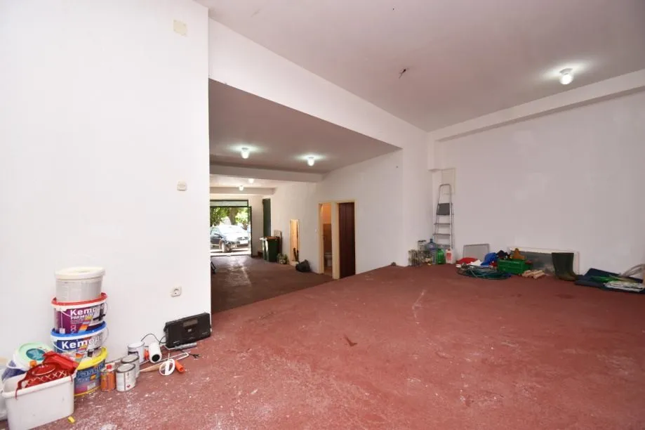 Poslovni prostor u centru Vodica, uslužna djelatnost, 86 m2 - cover