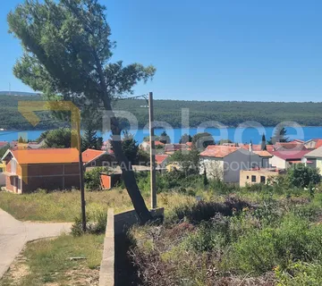 PRILIKA: Teren s dozvolom za objekt sa 6 stanova, Gornji Karin 1219 m2 - cover