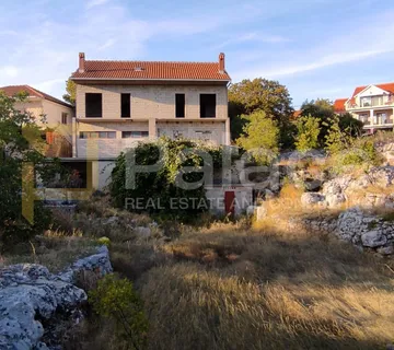 Prilika! Gornji Humac, nedovršena kuća s okućnicom od 1.820 m² - cover