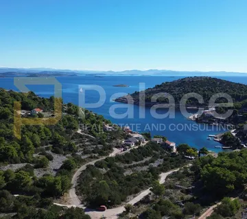 Građevinsko zemljište sa predivnim pogledom neposredno uz obalu, Žirje - cover