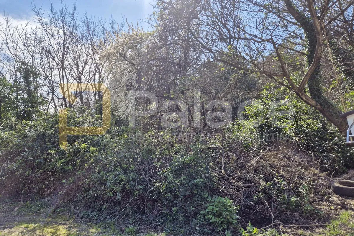 Građevinsko zemljište u centru Bakra – 1300 m2 - cover