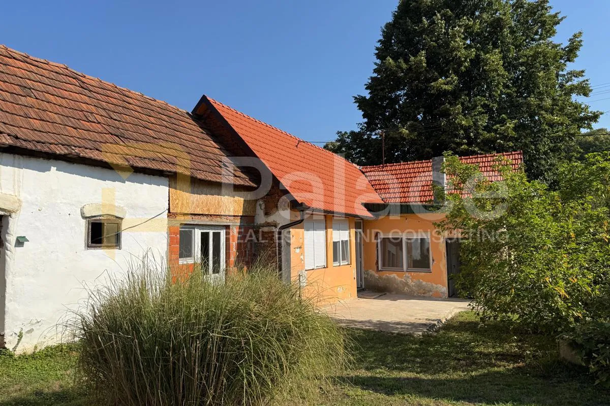Vikend kuća s velikim zemljištem, Gazije, 3620 m2 - cover