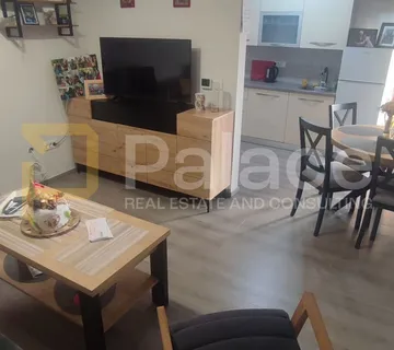 Urije, stan 53 m² – 3. kat, kompletno renoviran - cover