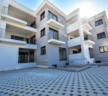 Stan u novogradnji na prvom katu, Primošten, 91 m2