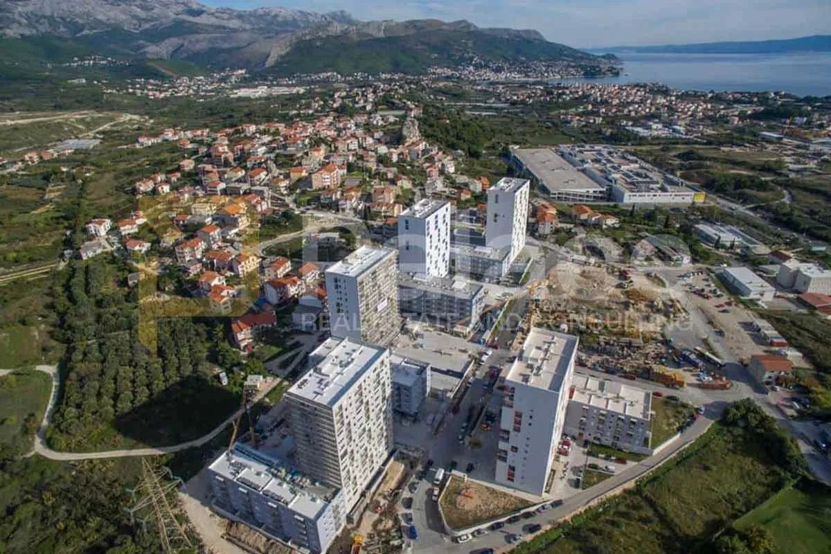 Građevinsko zemljište na Kili s idejnim projektom, 401 m2 - cover