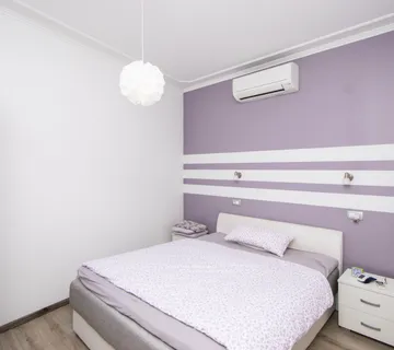 Namješteni stan u prizemlju za poslovne ljude, centar Šibenika, 50 m2 - cover
