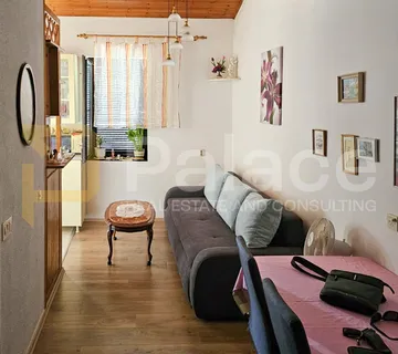 Dvosobni stan 38m² u Červar Poratu uz more - cover