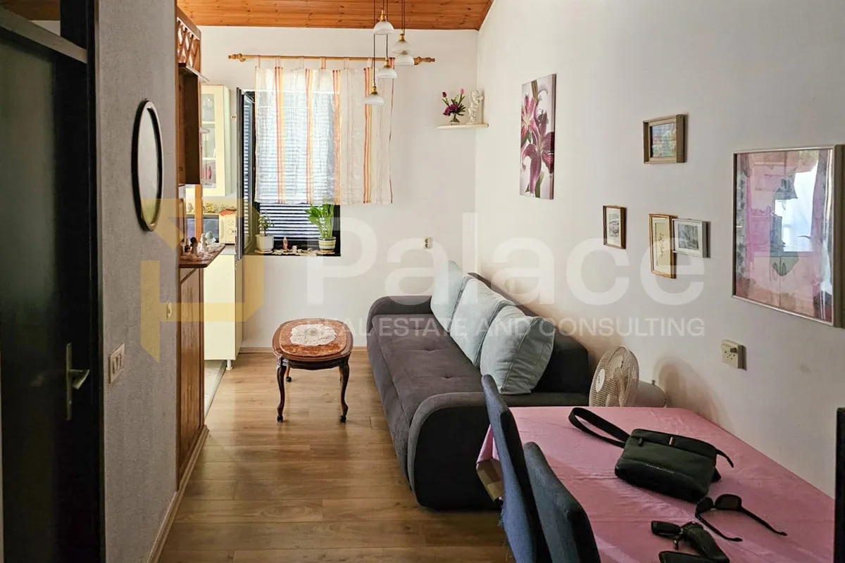 Dvosobni stan 38m² u Červar Poratu uz more - cover