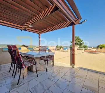 KUĆA SA 5 APARTMANA I PREKRASNIM VRTOM - cover