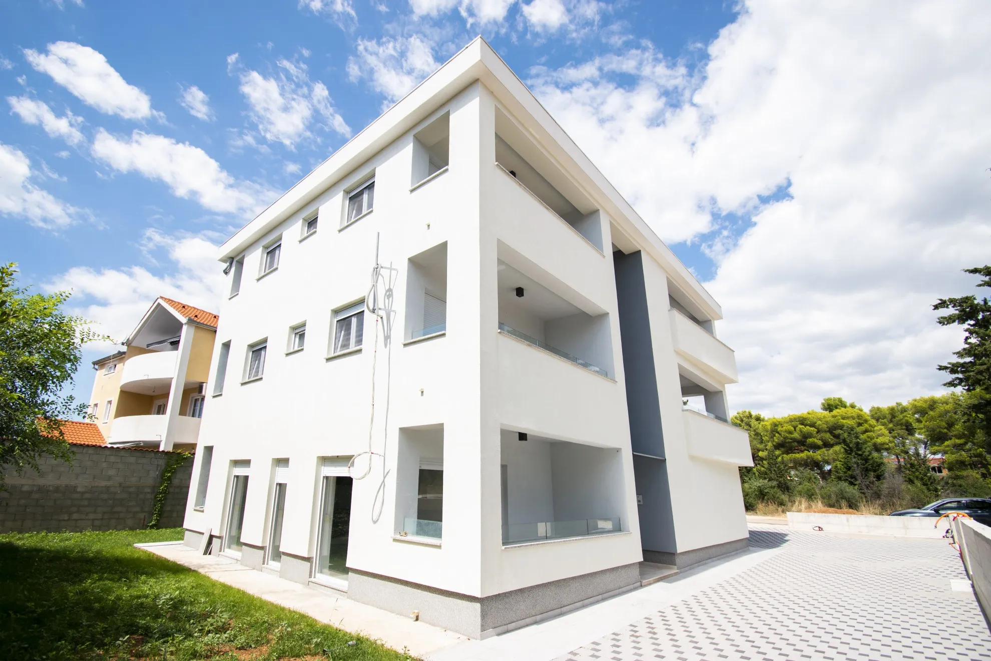 PALACE EKSKLUZIVNA PRODAJA: Moderan trosoban stan na 2. katu, 91 m2 - cover