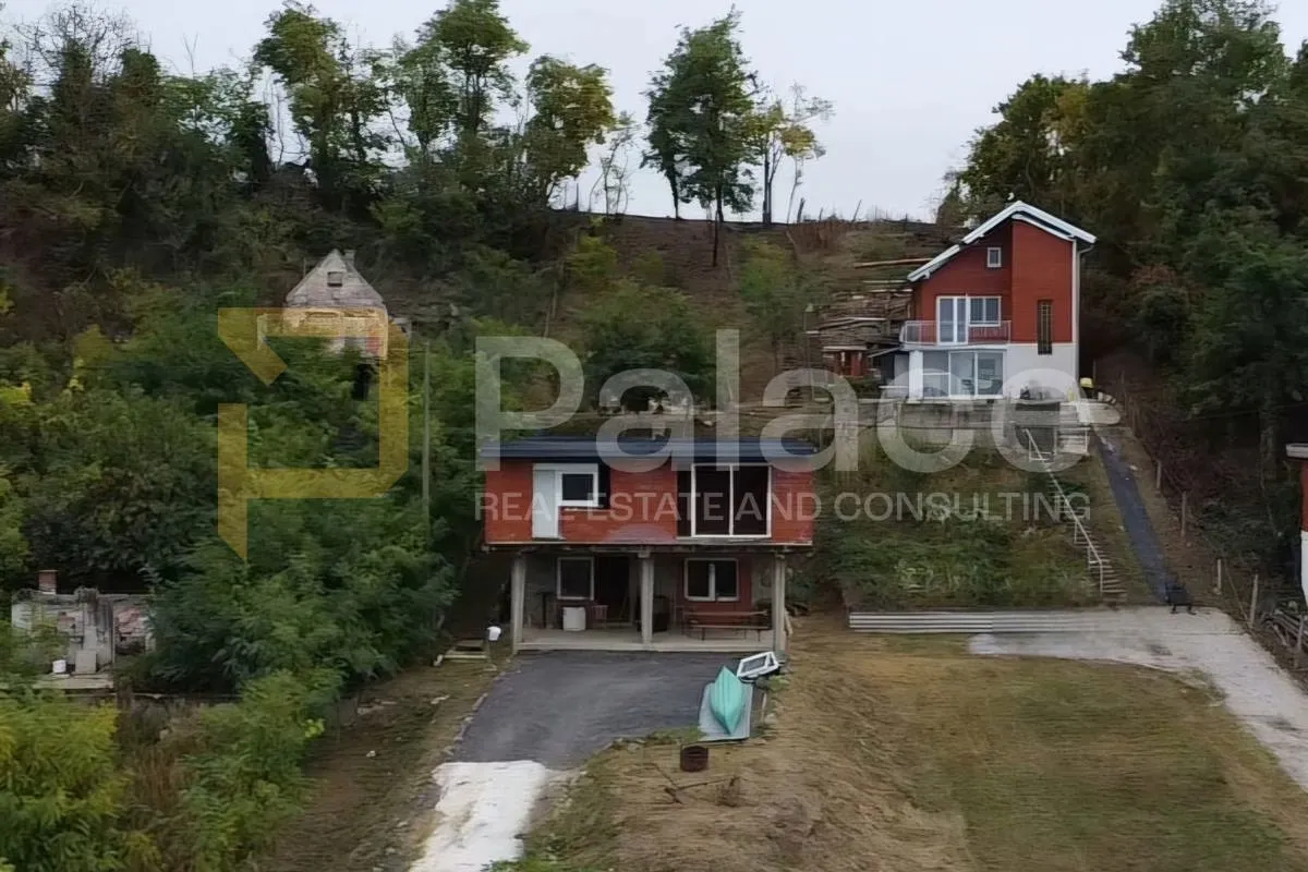 Vikendica u naselju Obrež kod Bijelog Brda, visoki roh-bau, 1350 m2 - cover
