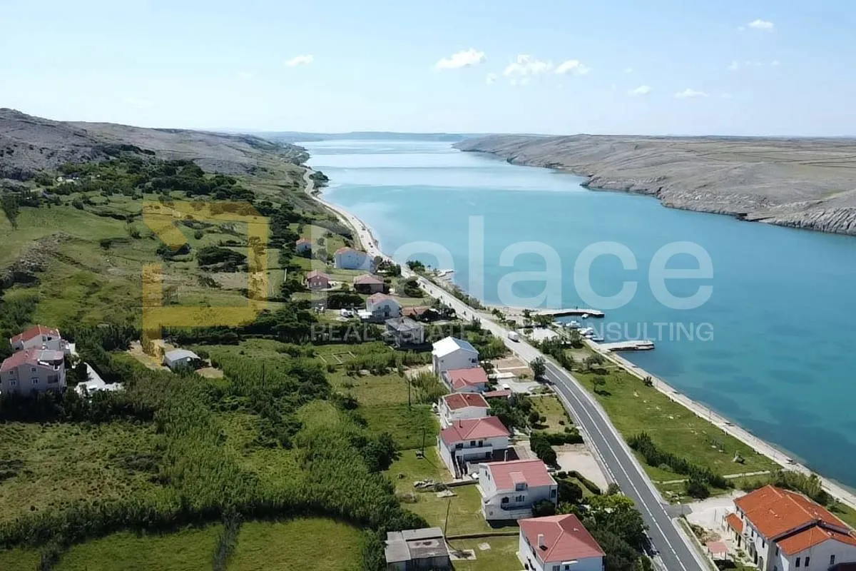 Dinjiška : Građevinsko zemljište 170 m od mora 643 m2 - cover