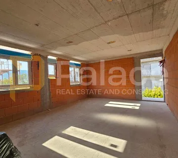 Dvosoban stan s parkingom 55m2, kredit - Kaštel Stari, Kaštela