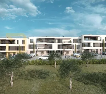 Moderan prizemni stan u Puli – 2 sobe, 1 kupaonica, veliko dvorište - Pula