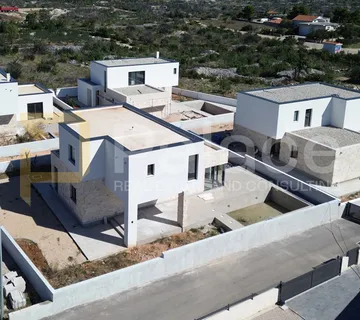 Moderna luksuzna vila s bazenom i fotonaponskom elektranom, S3- Zaton - cover