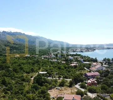 Starigrad : Građevinsko zemljište 400 m2