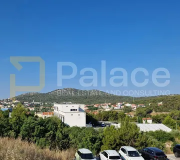 Komercijalno zemljište na odličnoj lokaciji, Šibenik-Bilice 2324 m2 - Stubalj, Bilice