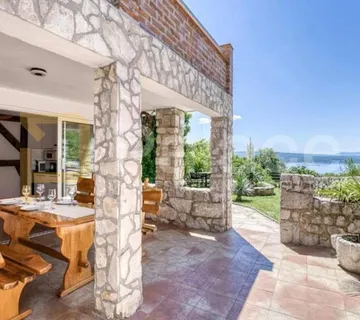 Autohtona kamena kuća s pogledom na more u Crikvenici, 75 m² - cover