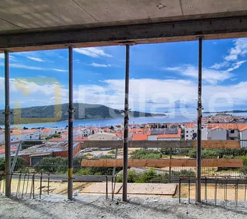 Penthouse s panoramskim pogledom, Primošten, 115 m2