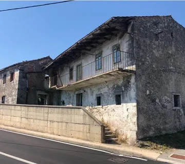Velika parcela s kućama i gospodarskim objektima u Šapjanama, Matulji - cover