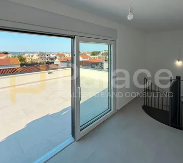 Penthouse s krovnom terasom, Vodice, 130 m2