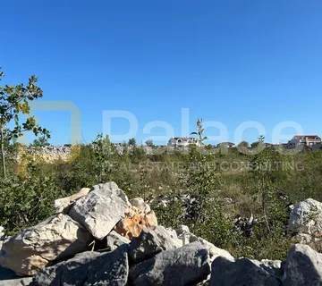Građevinsko zemljište u Zatonu površine 670 m2 - cover