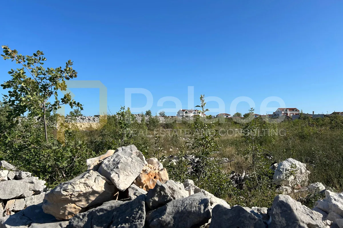 Građevinsko zemljište u Zatonu površine 670 m2 - cover