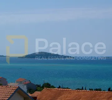 Kuća s okućnicom i pogledom na more: Brodarica, 572.00 m2 - cover