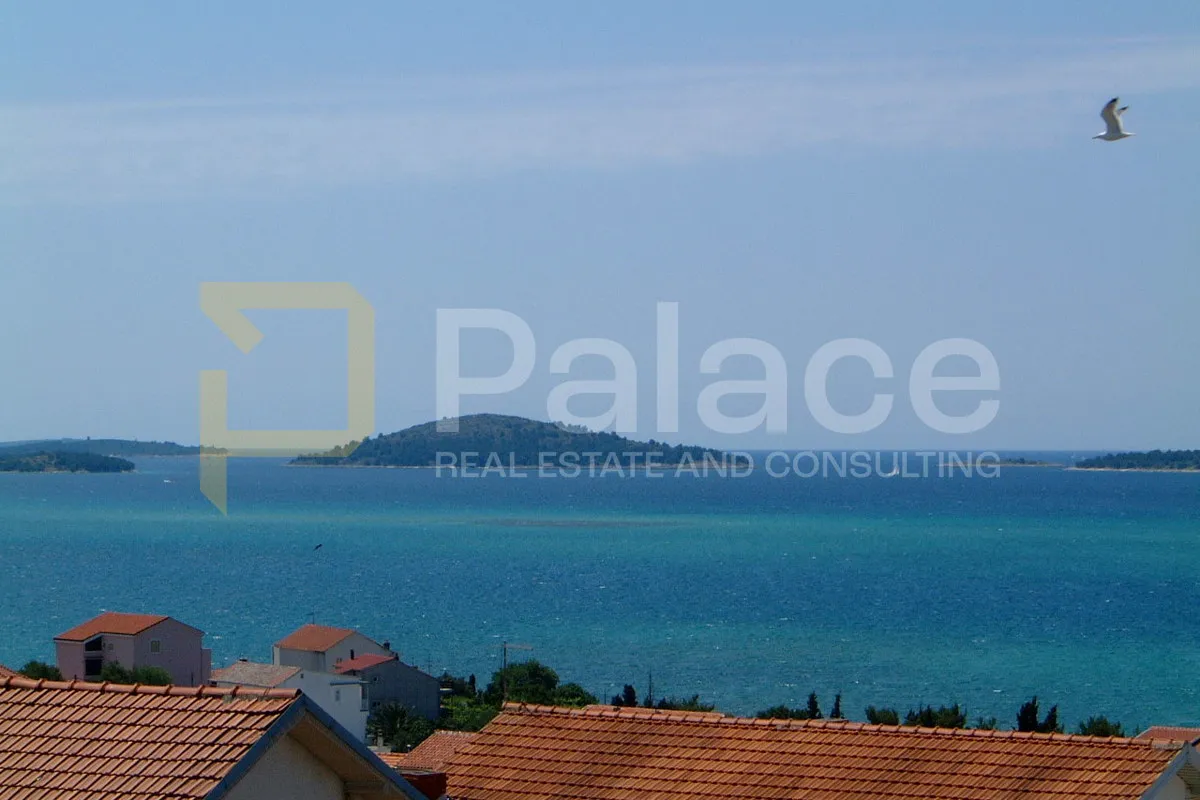 Kuća s okućnicom i pogledom na more: Brodarica, 572.00 m2 - cover