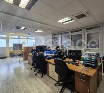 Poslovni prostor od 75 m² na top lokaciji u Gajnicama - cover