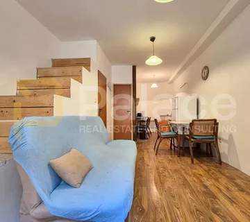 Dvoetažni stan u staroj gradskoj jezgri, Šibenik, 60 m2