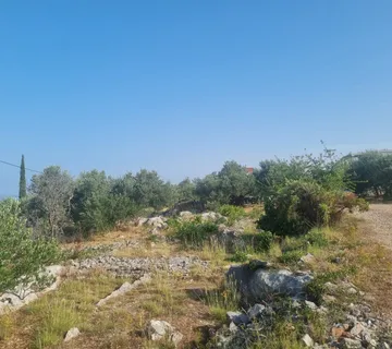 Građevinsko zemljište nedaleko Primoštena, 1460 m2